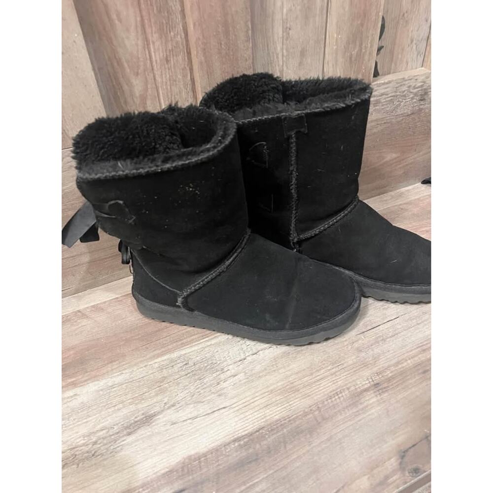 Women's UGG Black Boots Womans size 6 - Picture 3 of 5